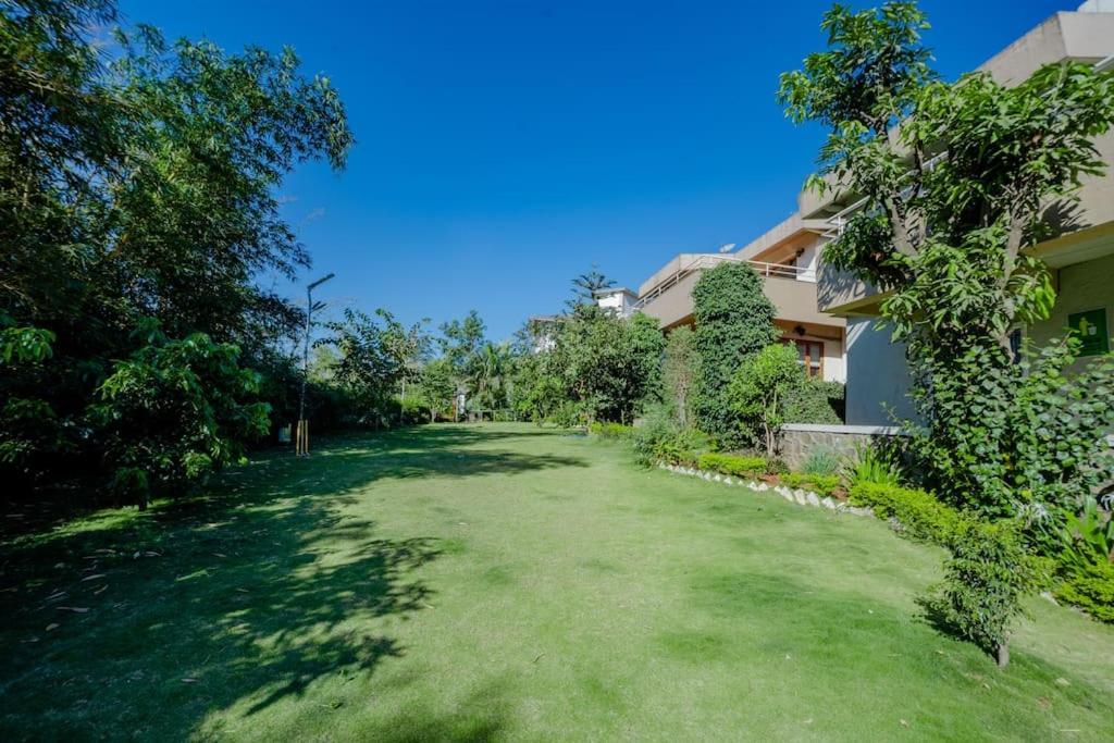 Par-X Mist View 9A Garden Villa 3Bhk Лонавала Экстерьер фото