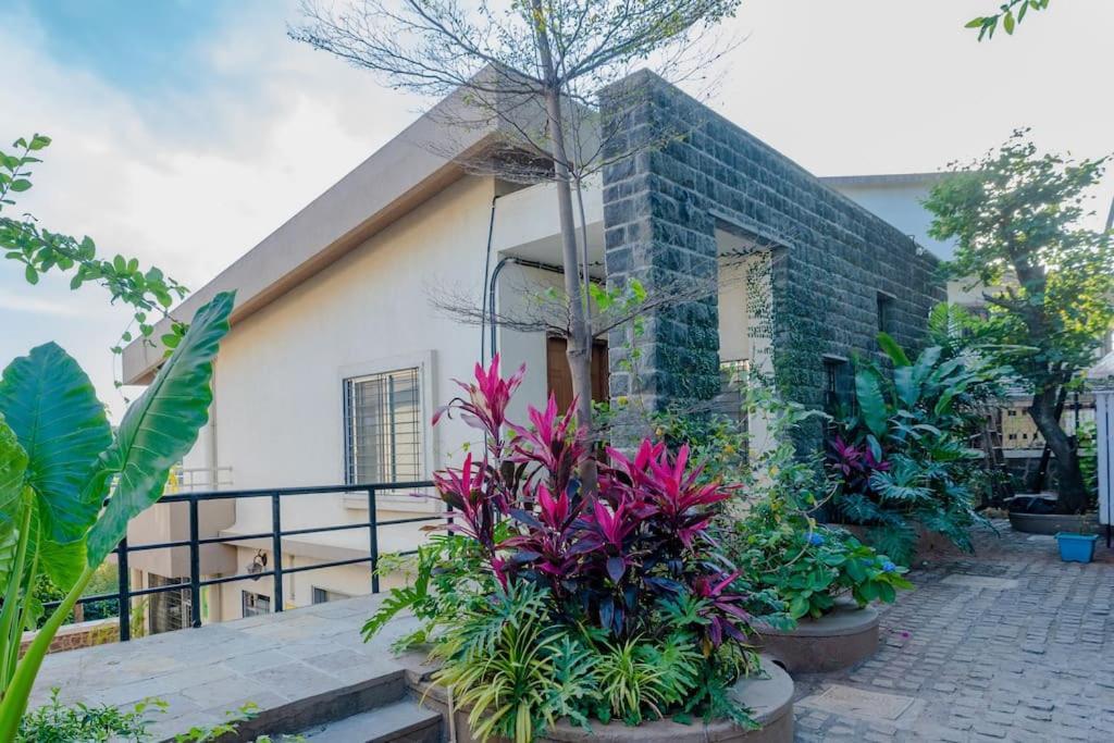 Par-X Mist View 9A Garden Villa 3Bhk Лонавала Экстерьер фото